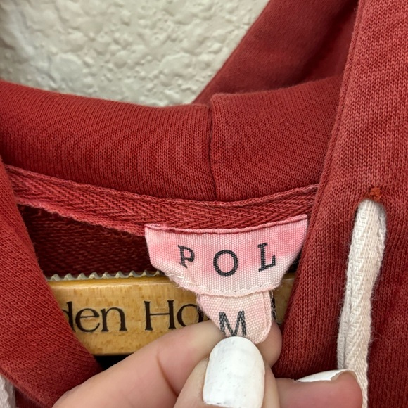 POL raw hem semi cropped hoodie with tie up sleeves in rustic red. Women’s M - Picture 5 of 7